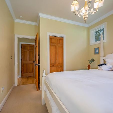 Buttercup Cottage Asheville Ngoại thất bức ảnh