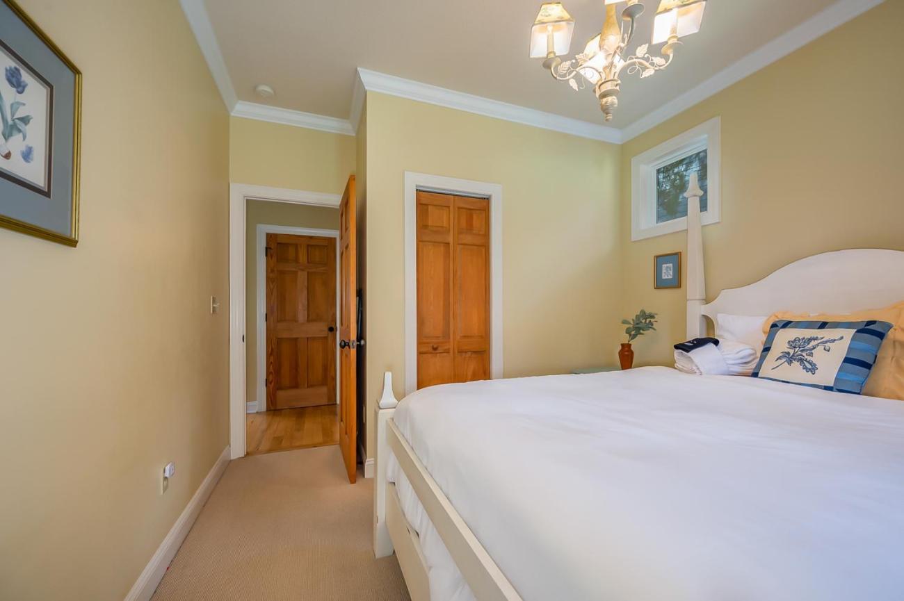 Buttercup Cottage Asheville Ngoại thất bức ảnh